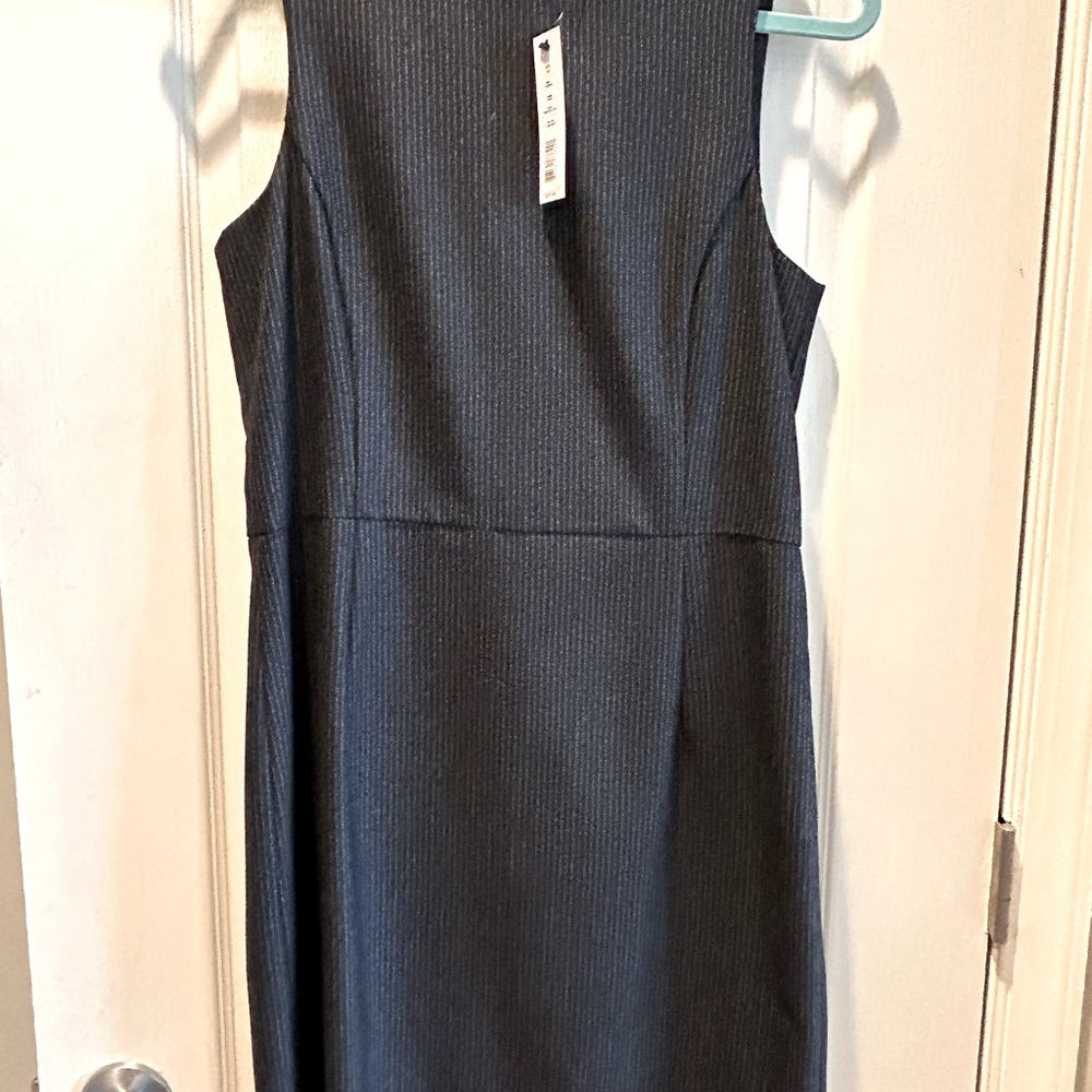 Theory casual work dress size 10 for fall/winter.